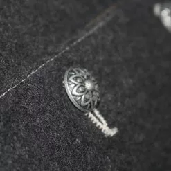 Overig Tiroler Trachten Jas Luxe (Wol-Geitenleer) -Carnavalskleding Winkel tiroler trachten jas luxe wol geitenleer detail 4